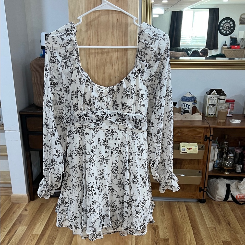 Chic Floral Black and White Mini Dress